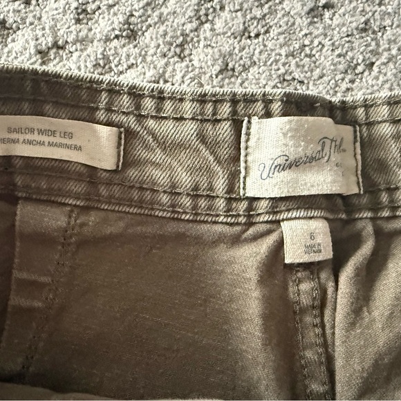 Universal Thread Olive Green Wide Leg Jeans - Picture 3 of 3